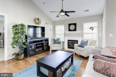 11506 Sperrin Cir unit 402, Fairfax, VA 22030 - photo 4