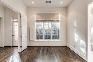 First floor bedroom with private bath, hardwood fl