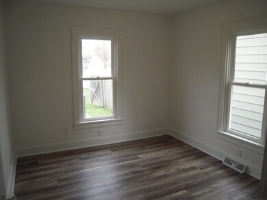 230 W Sycamore St, Elkhart, IN 46516 - photo 6