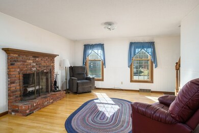 13 Carillon Cir, Easthampton, MA 01027 - photo 6