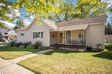 204 Sidney St, West Branch, MI 48661 - photo 3