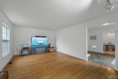 21 Woodlake Dr, Piscataway, NJ 08854 - photo 3