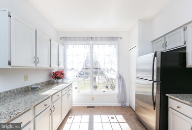 33 Tenby Ct, Lutherville Timonium, MD 21093 - photo 4