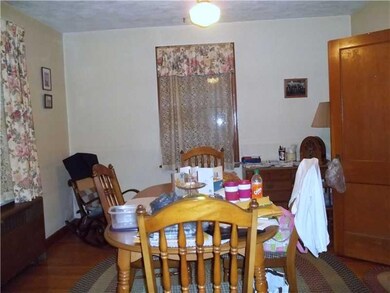Dining Room. 13X12 DININGROOM WITH OAK HARDWOOD FL