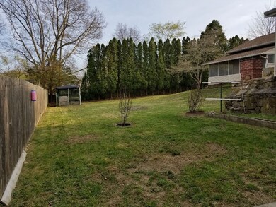 64 Buttonwood Rd, South Dartmouth, MA 02748 - photo 4