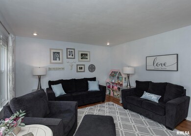 1915 W 37th St, Davenport, IA 52806 - photo 3