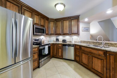 318 Wimbledon Dr 8