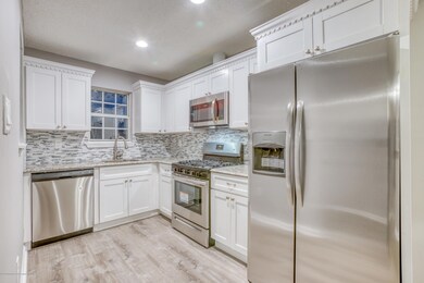 15 Farnworth Close Freehold NJ-print-007