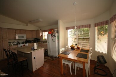 KITCHEN W/ CENTER ISLAND