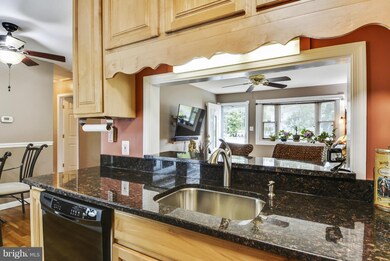 221 Cabbel Dr, Manassas Park, VA 20111 - photo 5