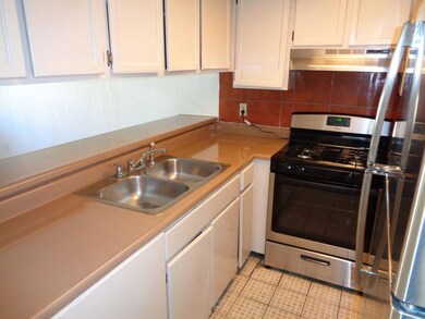 7945 Knights Dr unit C, El Paso, TX 79915 - photo 6