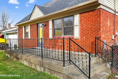 7019 Ashby Ln, Louisville, KY 40272 - photo 2