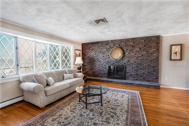 181 Fenley St, Revere, MA 02151 - photo 4