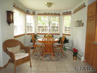 Bay Window Kitchen Dining Area. Views to your ench