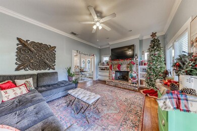 910 S Brazos St, Weatherford, TX 76086 - photo 5