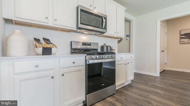 528 E 4th St, Bernville, PA 19506 - photo 7