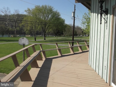 116 River Cliff Dr, Harpers Ferry, WV 25425 - photo 5