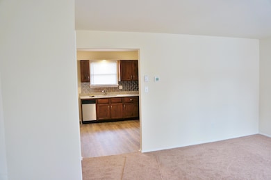 320 N 3rd St, Lewisburg, PA 17837 - photo 5