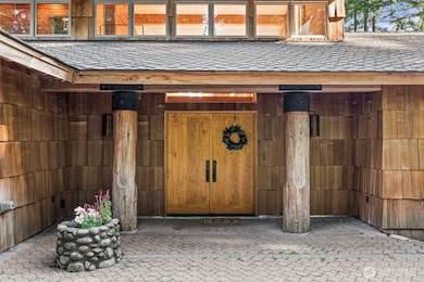 Exterior Front Entry