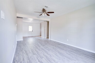 5805 Mackinaw St, Houston, TX 77053 - photo 3