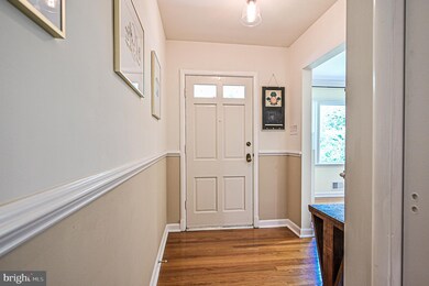 3327 Military Dr, Falls Church, VA 22044 - photo 4