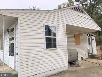 21774 N Essex Dr, Lexington Park, MD 20653 - photo 2