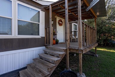 860 E Aquarius Ct, Granbury, TX 76049 - photo 4