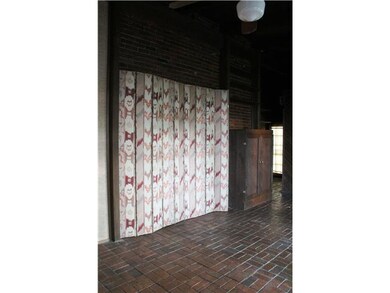Divider screen
