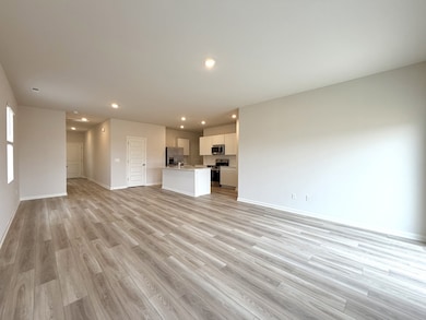 919 Moray Ln, Clarksville, TN 37043 - photo 5