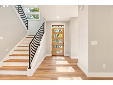 5759 SW Washington Ct, Lake Oswego, OR 97035 - photo 4