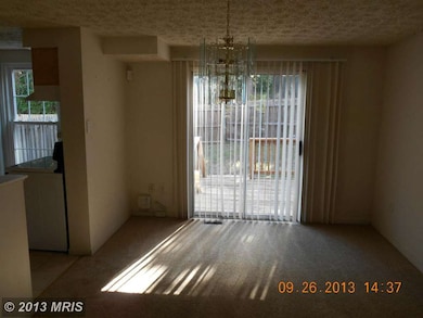 418 Shady Glen Dr, Capitol Heights, MD 20743 - photo 4