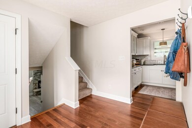 007_R 136 E Schrock Rd 0009