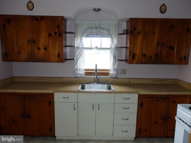 1225 Harman Rd, Maurertown, VA 22644 - photo 6