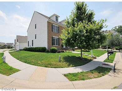 Exterior Front - Great landscaped lot on cul de sa