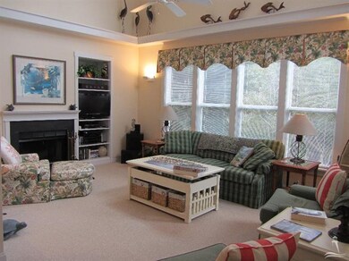 LIVING RM