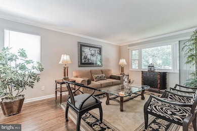 433 Parkview Dr, Mount Holly, NJ 08060 - photo 5