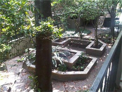 1801 Cortlandt St unit 16, Houston, TX 77008 - photo 2