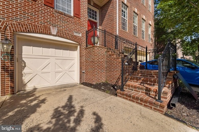 13050 Greg Roy Ln, Herndon, VA 20171 - photo 4