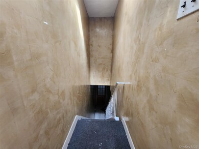 5912 58th Rd, Maspeth, NY 11378 - photo 5