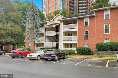 1517 Lincoln Way unit 304, McLean, VA 22102 - photo 3