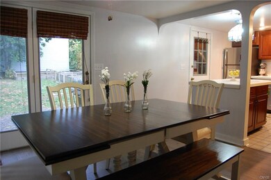 Formal dining with room for everyone!