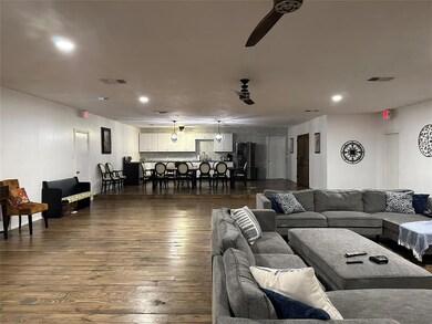 1010 S Clements St, Gainesville, TX 76240 - photo 5