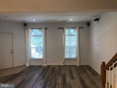 2517 Eastbourne Dr unit 245, Woodbridge, VA 22191 - photo 3