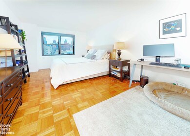 Victoria House unit 11L, New York, NY 10016 - photo 5