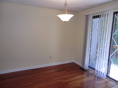 14 Adams Ave, MerriMacK, NH 03054 - photo 5