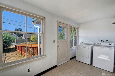 1708 Rockefeller Ave, Everett, WA 98201 - photo 6