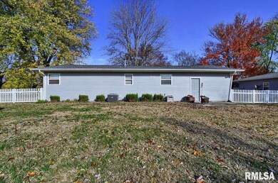 6709 W Main St, Maryville, IL 62062 - photo 3