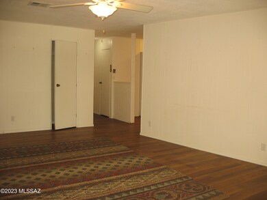 5396 Flying W Living Room R
