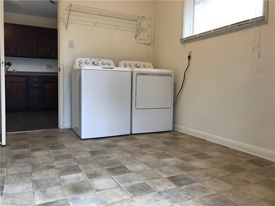 Large Laundry/Utility Room