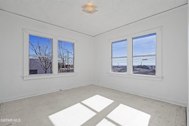 3418 Frankfort Ave, El Paso, TX 79930 - photo 5